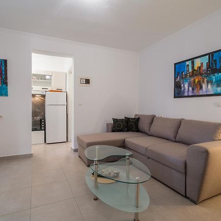 Stefanias Apartment Neos Marmaras Exterior photo
